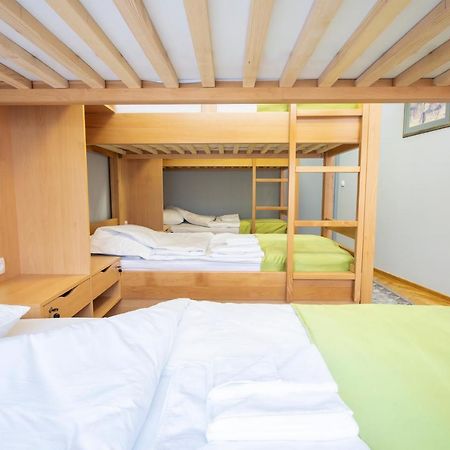 Hostel Amd Belgrad Exteriör bild